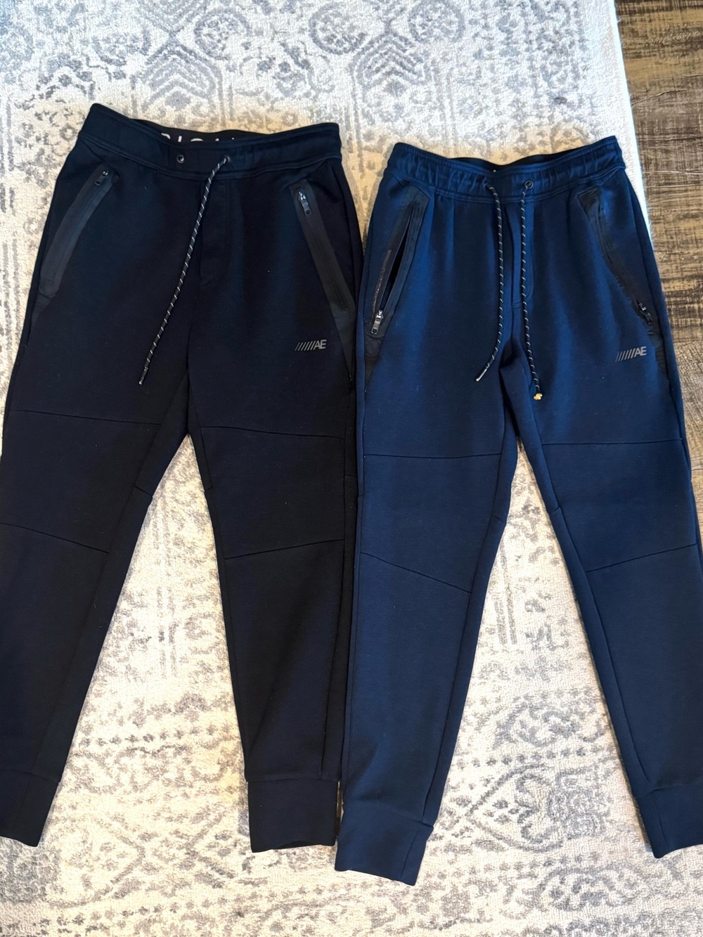 Men’s XS American Eagle jogger sweatpants-2 pairs